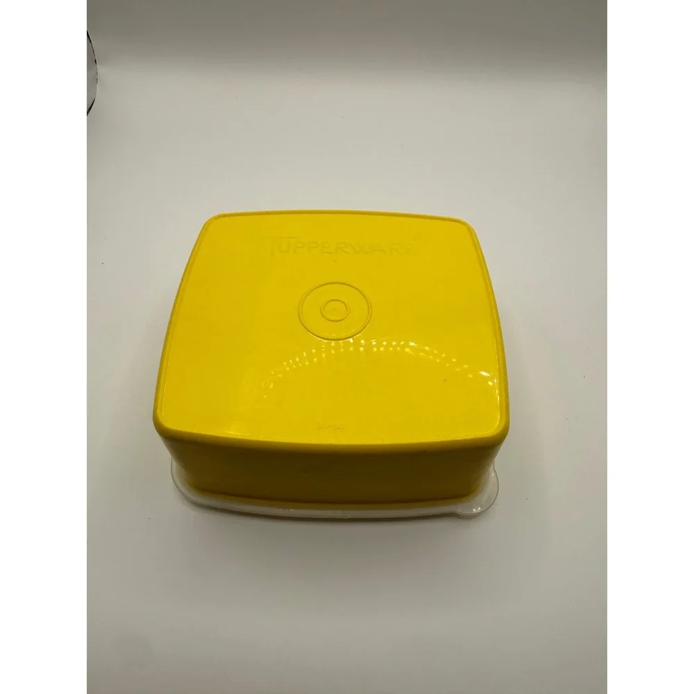 Tupperware vintage servalier